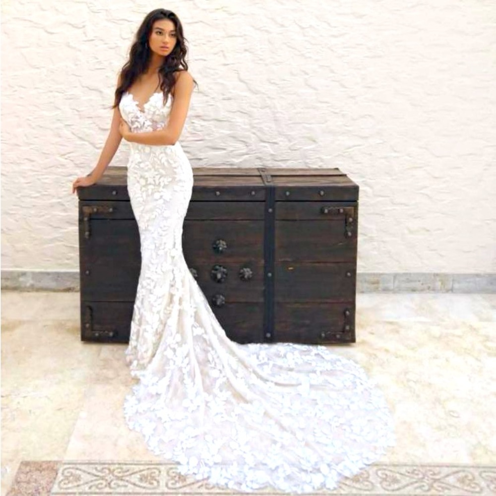 Blue by Enzoani | Lesley Lace Wedding Dress